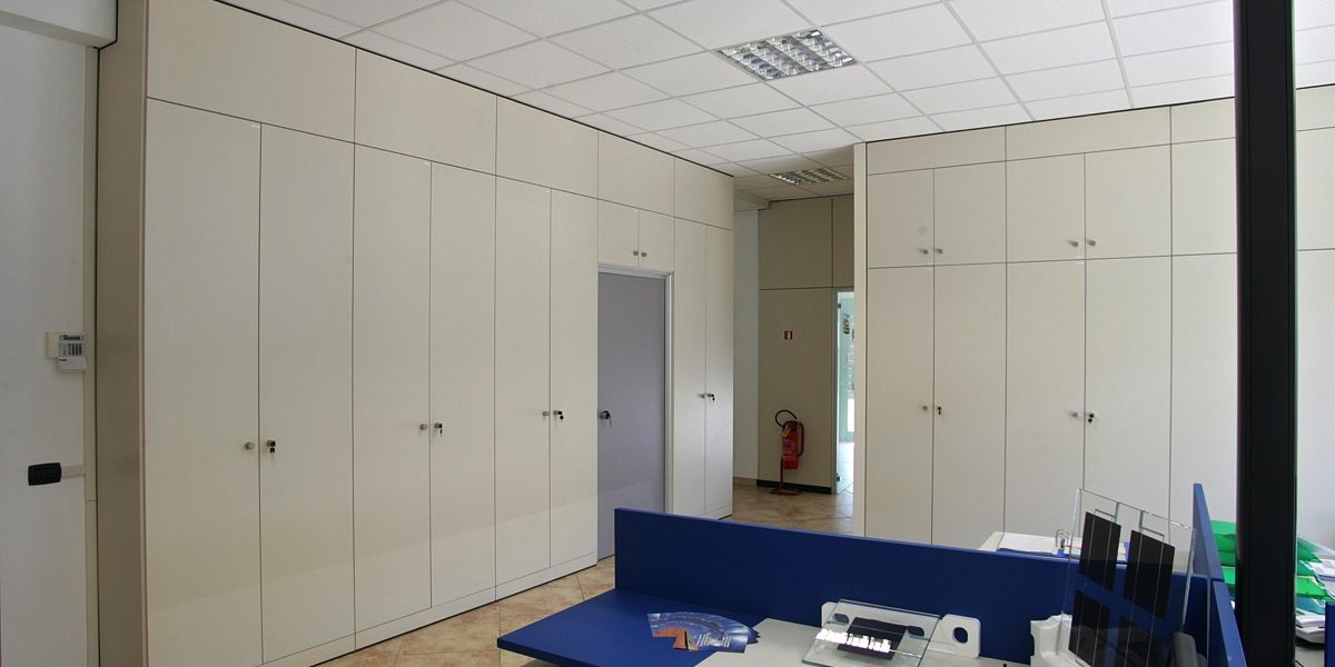 Pareti attrezzate: più spazio, più ordine